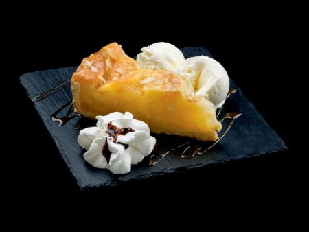 Hot apple pie with ice cream